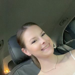Meet your Posher, Abigail